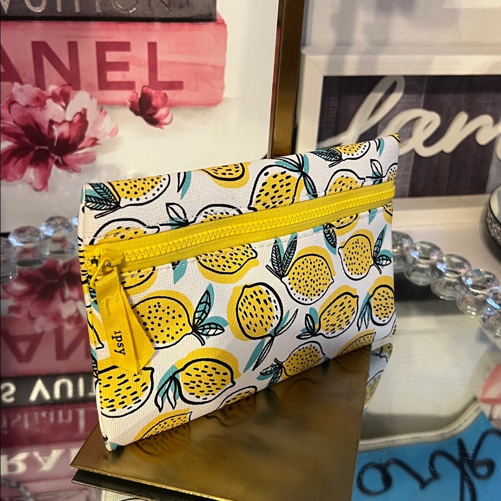 ipsy Lemon Pattern Cosmetic Bag with Yellow Zipper - Picture 3 of 6